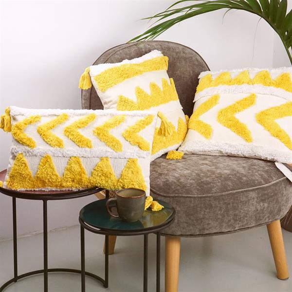 Cuscino design  in tessuto jacquard con ricamo giallo 45x45 - Prism