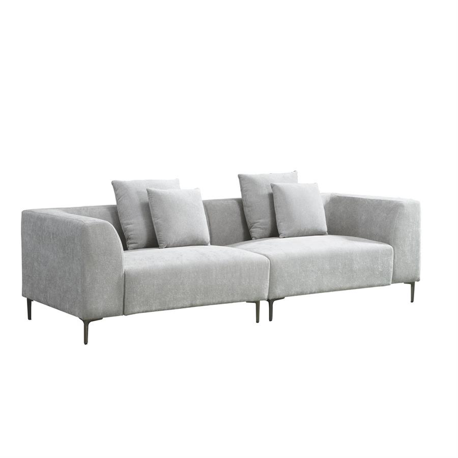 Divano elegante in tessuto grigio chiaro 252x99x72 cm - Cloe